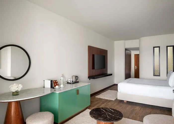 Novotel אתר נופש 5*